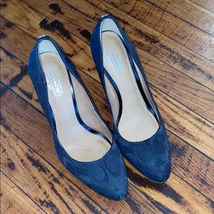 Coach Pumps